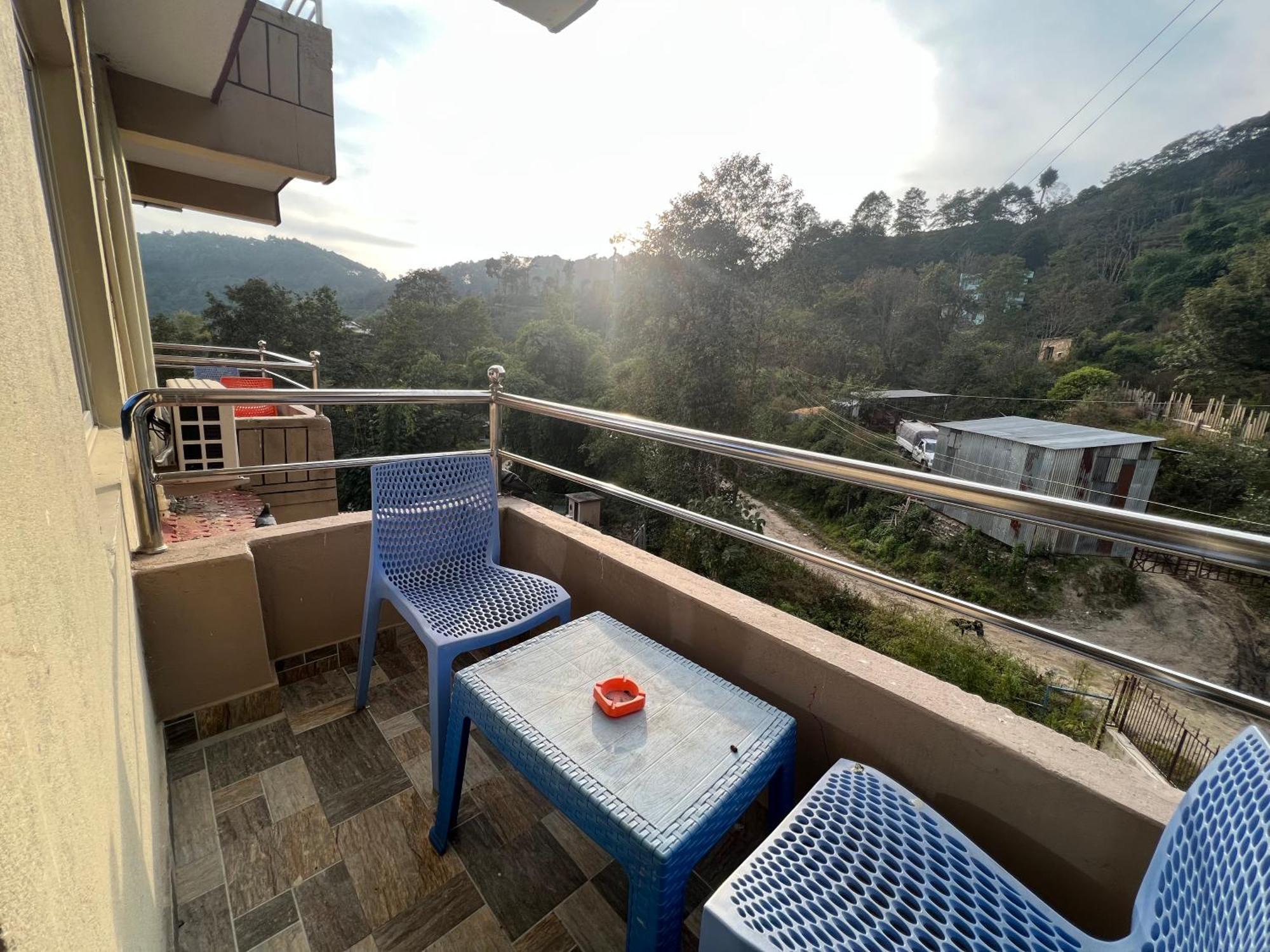 Hotel Village View 나가르코트 외부 사진