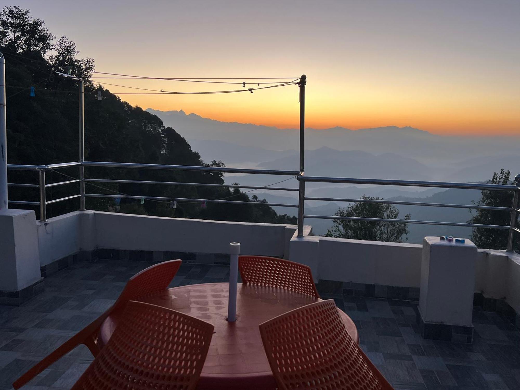 Hotel Village View 나가르코트 외부 사진
